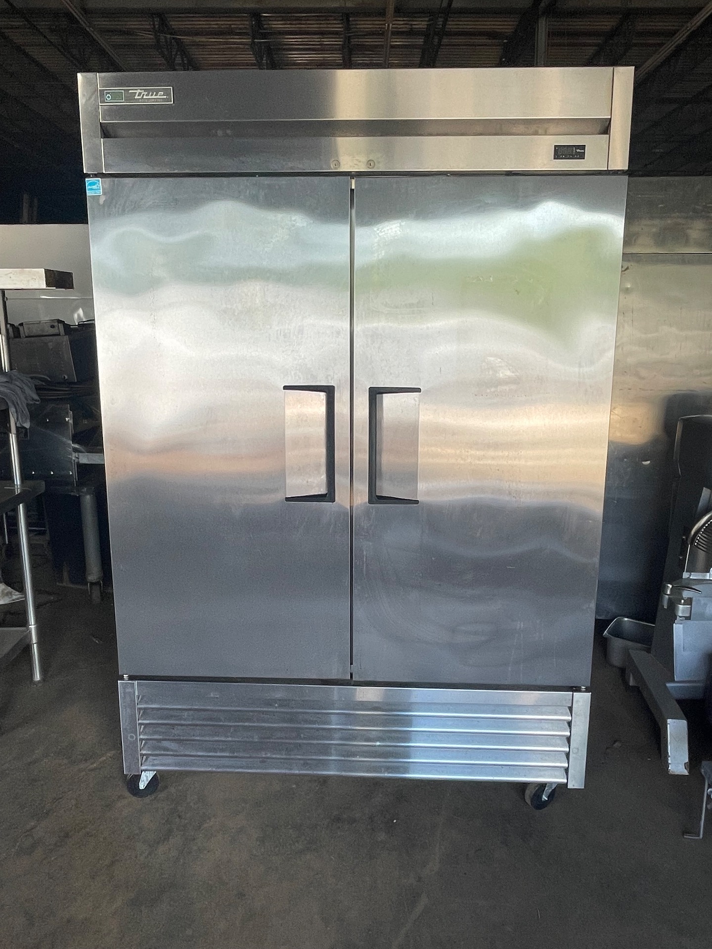 True T-49-HC 2-Door Reach-In Refrigerator – Good